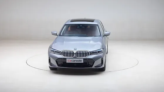 BMW 3 Series LWB closed door view