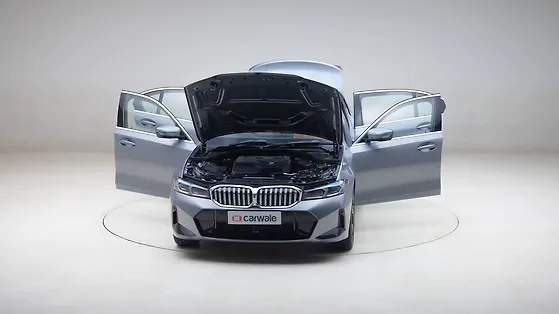 BMW 3 Series LWB open door view