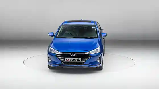 Hyundai Elantra closed door view
