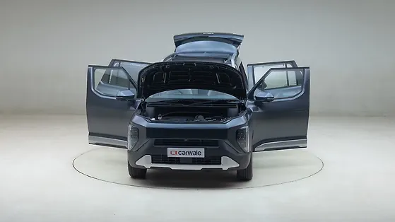 Kia Syros open door view