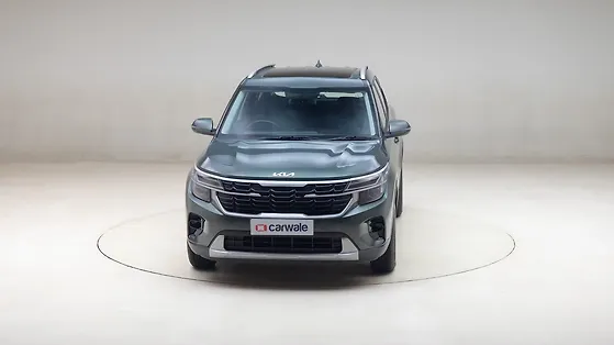 Kia Seltos closed door view