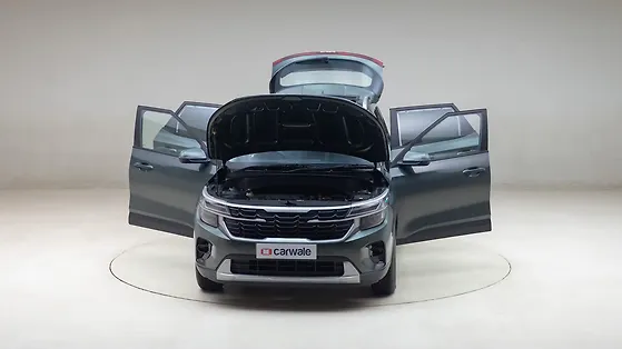 Kia Seltos open door view