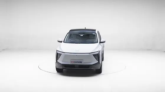 Mahindra XEV 9e closed door view
