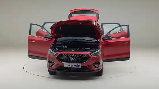 MG Astor open door view