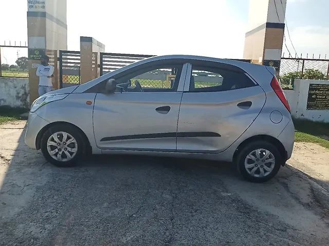 Used Hyundai Eon Magna + in Kanpur