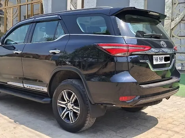 Used Toyota Fortuner 4x2 2WD Diesel 2.8L Turbo Automatic in Delhi