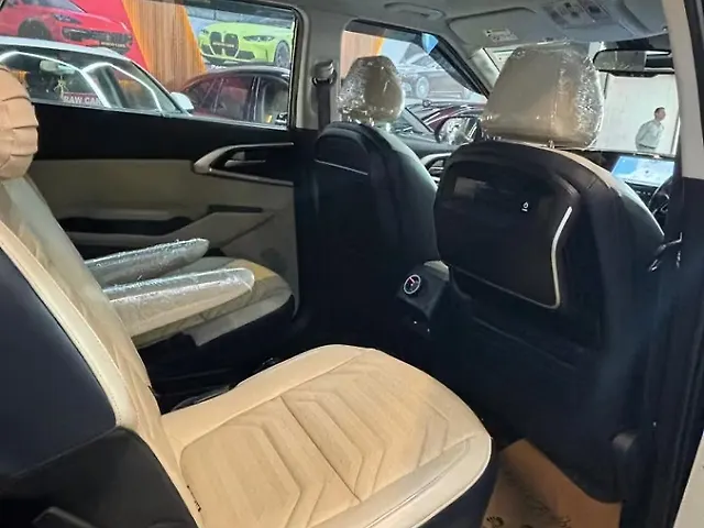 Used Kia Carens [2022-2023] Luxury Plus 1.5 Diesel AT 6 STR in Mumbai