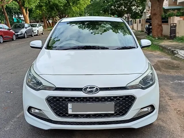 Used 2016 Hyundai Elite i20 in Rajkot Used 2016 Hyundai Elite i20 in Rajkot