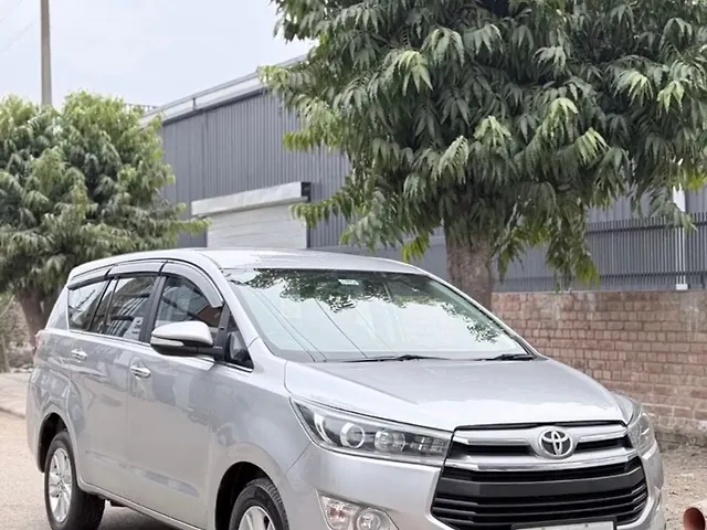 Used Toyota Innova Crysta [2016-2020] 2.4 V Diesel in Chandigarh