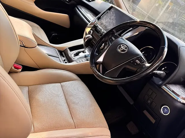 Used Toyota Vellfire VIP – Executive Lounge Hybrid (Electric + Petrol) Automatic in Mumbai