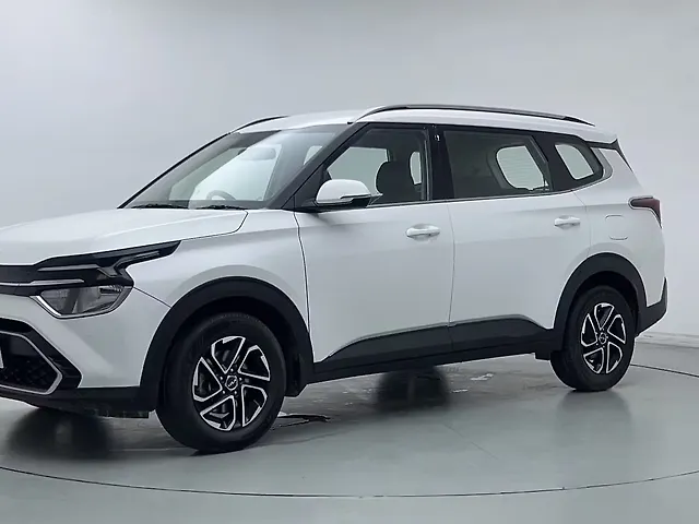 Used 2022 Kia Carens in Agra