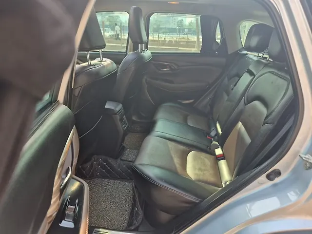 Used Toyota Urban Cruiser Hyryder V Hybrid [2023-2025] in Mumbai