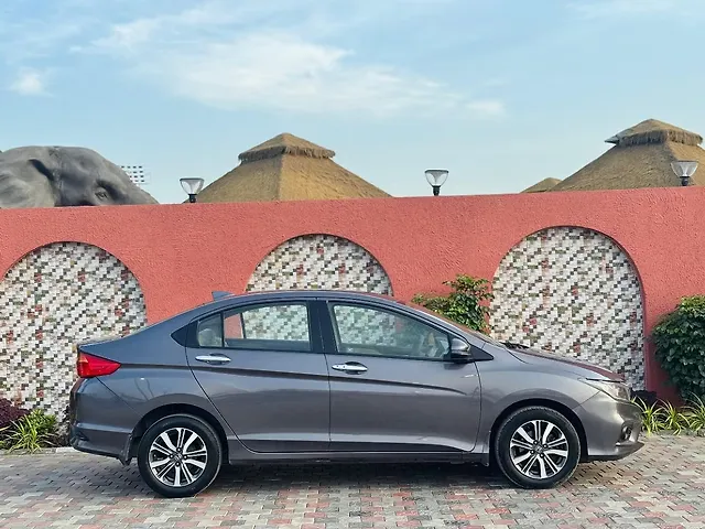 Used Honda City 4th Generation V CVT Petrol [2017-2019] in Surat
