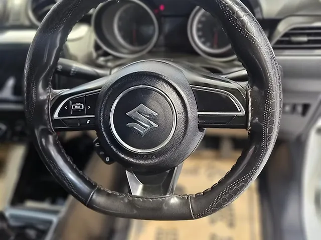 Used Maruti Suzuki Swift [2021-2024] VXi in Kanpur