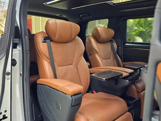 Used Toyota Vellfire VIP – Executive Lounge Hybrid (Electric + Petrol) Automatic in Mumbai
