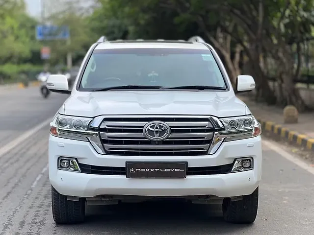 Used 2017 Toyota Land Cruiser in Delhi