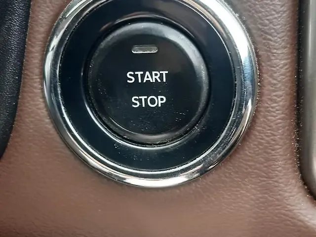 Used Mahindra Scorpio N Z8 Diesel MT 2WD 7 STR [2023-2024] in Kolkata