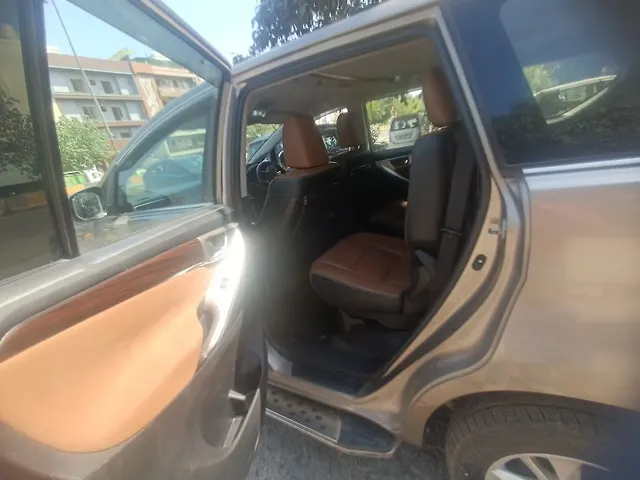 Used Toyota Innova Crysta [2016-2020] 2.7 ZX AT 7 STR [2016-2020] in Delhi