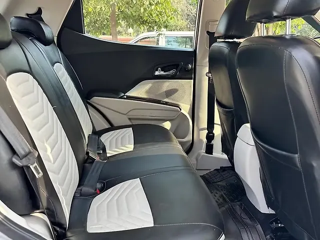 Used Mahindra XUV300 [2019-2024] W8 1.2 Petrol in Chandigarh