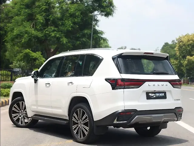 Used Lexus LX 500d with Ash Open Pore Sumi Black Trim in Kochi Used Lexus LX 500d with Ash Open Pore Sumi Black Trim in Kochi