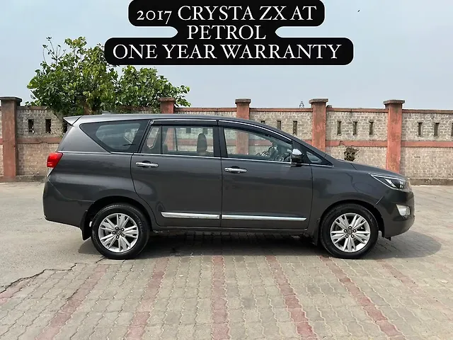 Used 2017 Toyota Innova Crysta in Delhi