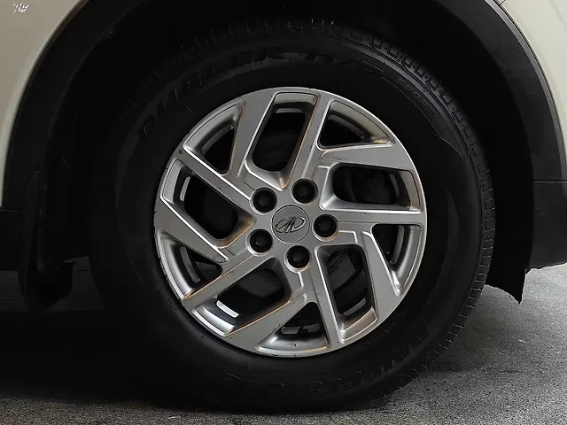 Used Mahindra XUV300 [2019-2024] W8 (O) 1.5 Diesel [2020] in Ahmedabad