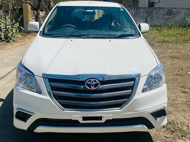 Used 2016 Toyota Innova in Indore