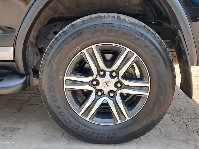 Used Toyota Fortuner 4x2 2WD Diesel 2.8L Turbo Automatic in Delhi