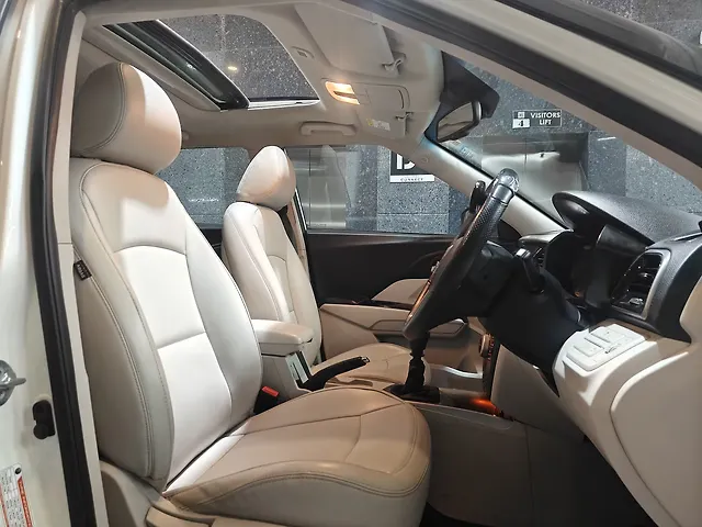 Used Mahindra XUV300 [2019-2024] W8 (O) 1.5 Diesel in Ahmedabad