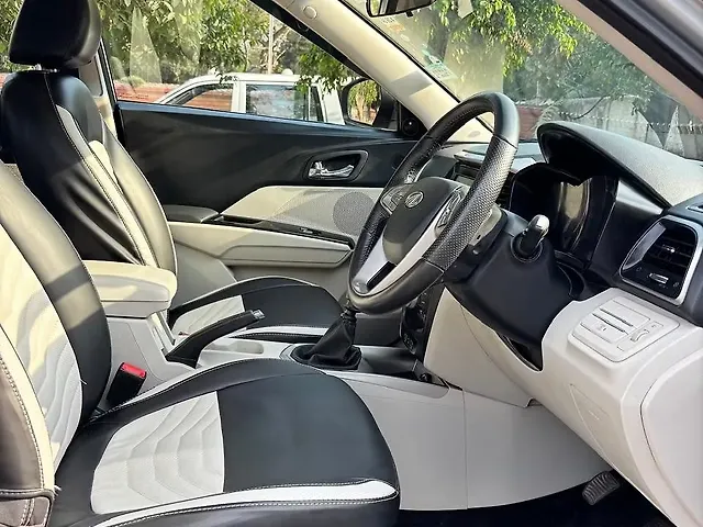 Used Mahindra XUV300 [2019-2024] W8 1.2 Petrol in Chandigarh