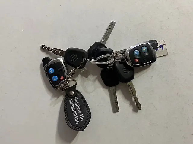 Used Maruti Suzuki Swift LXi Petrol Manual in Delhi Used Maruti Suzuki Swift LXi Petrol Manual in Delhi