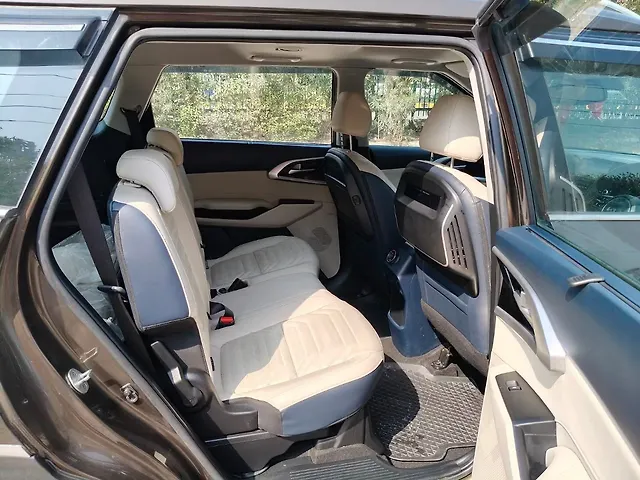 Used Kia Carens [2022-2023] Luxury Plus 1.5 Diesel AT 7 STR in Delhi