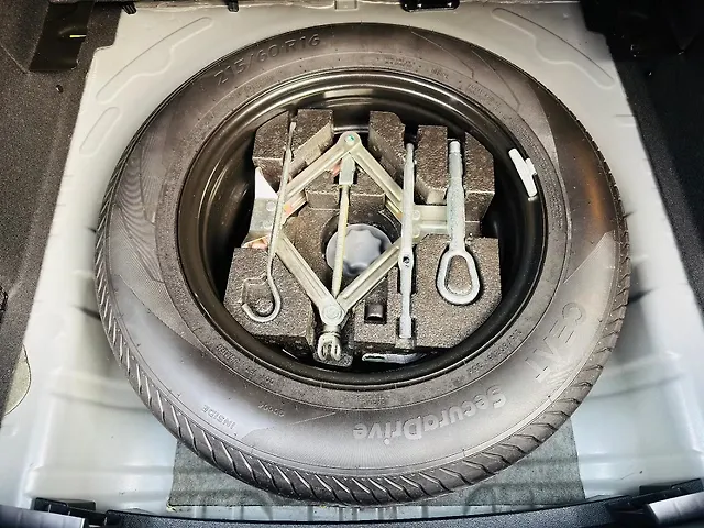 Used MG Astor Sharp Pro Petrol 1.5L Automatic (CVT) Ivory in Mumbai Used MG Astor Sharp Pro Petrol 1.5L Automatic (CVT) Ivory in Mumbai