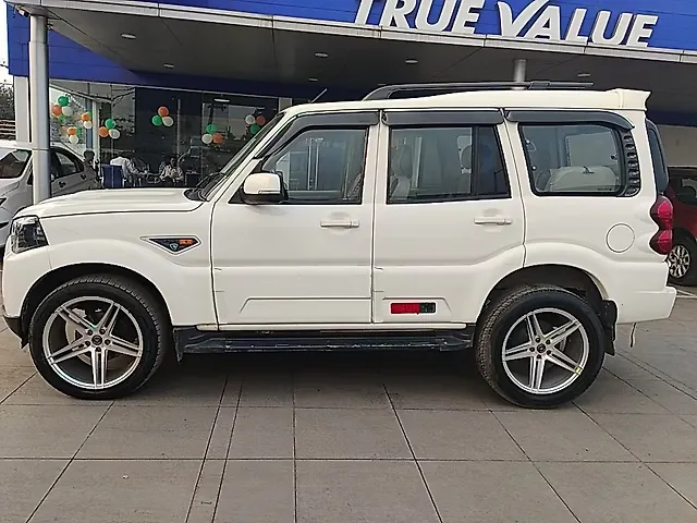 Used 2016 Mahindra Scorpio in Raipur