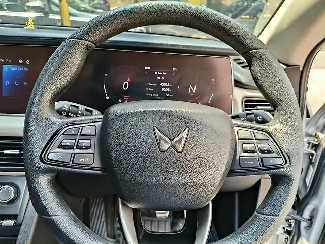 Used Mahindra Old Generation XUV700 AX5 2WD Diesel 2.2L Turbo Manual 7 STR in Bangalore