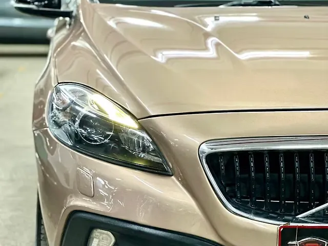 Used Volvo V40 [2015-2016] D3 R-Design in Mumbai