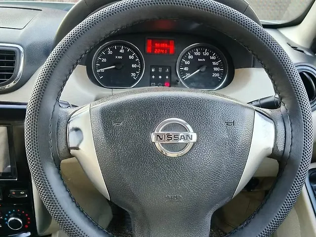 Used Nissan Terrano [2013-2017] XL (D) in Surat