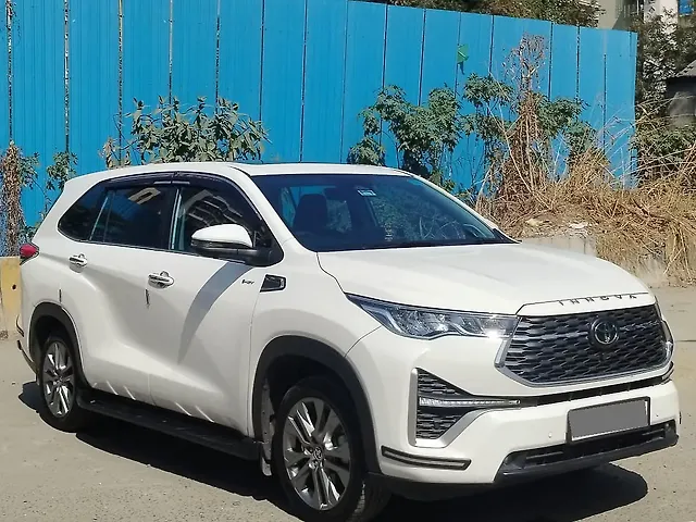 Second Hand 2025 Toyota Innova Hycross ZX (O) Hybrid (Electric +