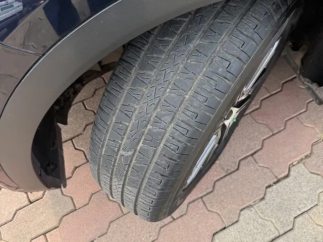 Used Mahindra Old Generation XUV700 AX 7 Petrol AT Luxury Pack 7 STR [2021] in Thrissur