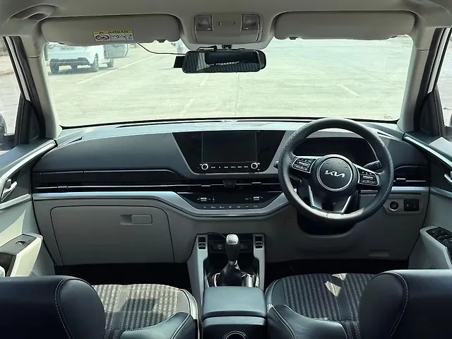 Used Kia Carens [2022-2023] Prestige Plus 1.4 Petrol MT 7 STR in Mumbai