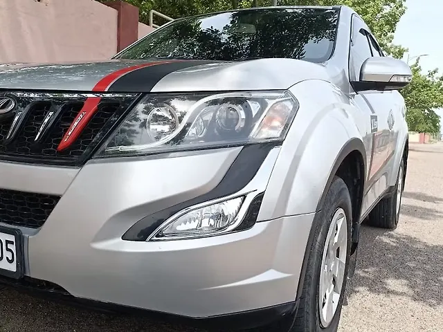Used Mahindra XUV500 [2015-2018] W6 1.99 in Lucknow