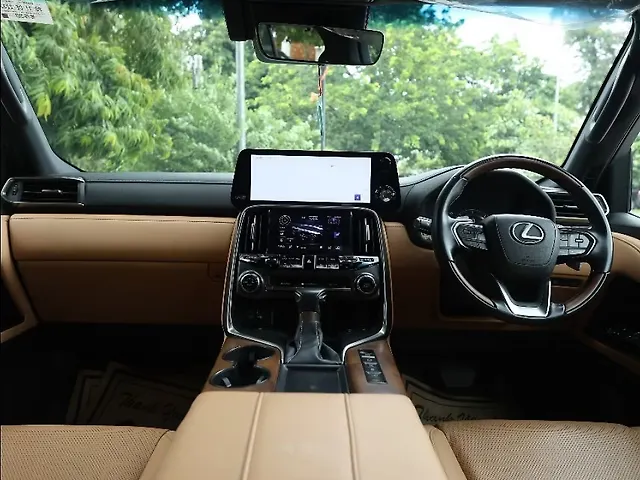 Used Lexus LX 500d with Ash Open Pore Sumi Black Trim in Kochi Used Lexus LX 500d with Ash Open Pore Sumi Black Trim in Kochi