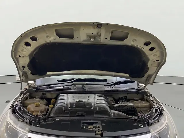 Used Mahindra XUV500 W9 [2018-2020] in Mumbai