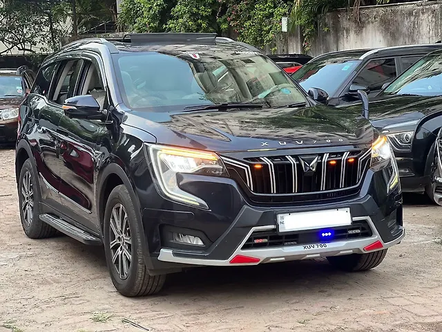 Used Mahindra Old Generation XUV700 AX7 Luxury Pack 2WD Diesel 2.2L Turbo Manual 7 STR in Kolkata