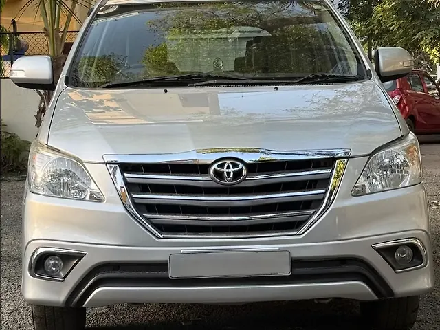 Used 2013 Toyota Innova in Nashik