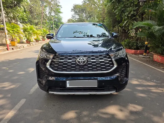 Used 2025 Toyota Innova Hycross in Mumbai