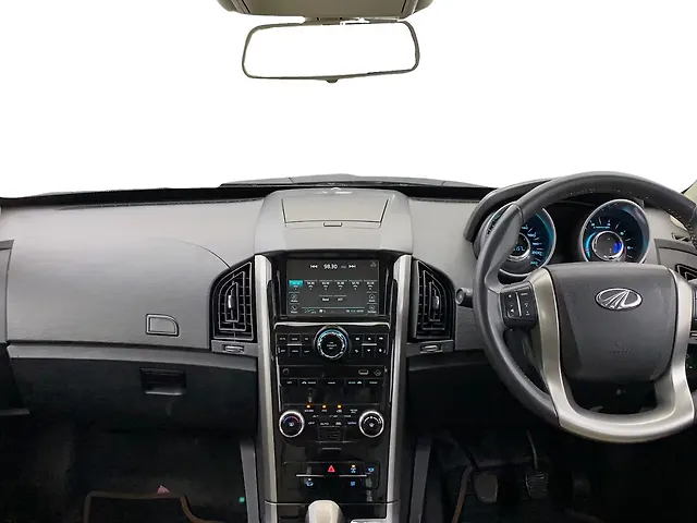Used Mahindra XUV500 W9 [2018-2020] in Mumbai