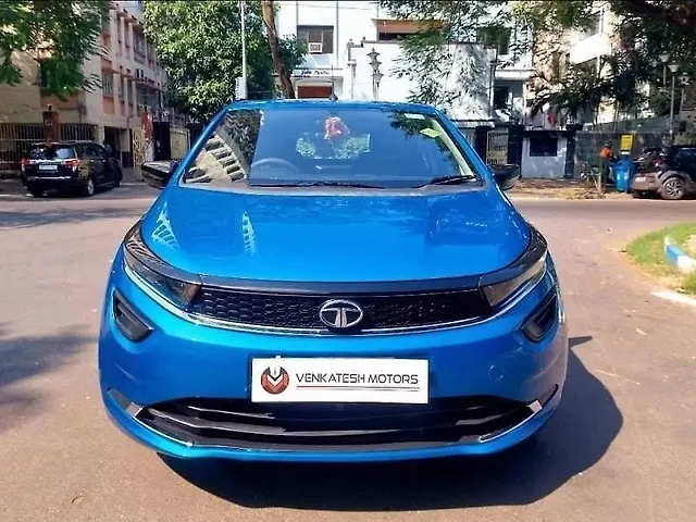 Used 2022 Tata Altroz in Kolkata