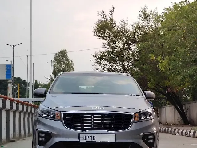 Used 2022 Kia Carnival in Delhi