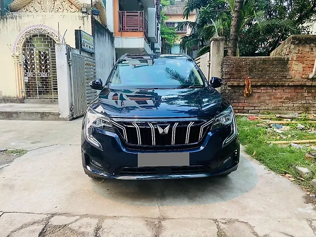 Used Mahindra Old Generation XUV700 AX 7 Petrol MT 7 STR [2021] in Kolkata
